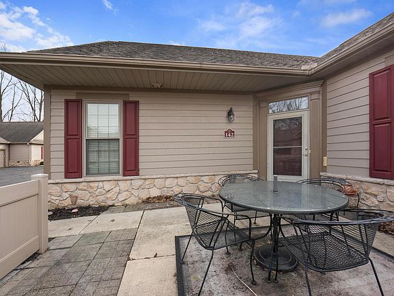 4th image of 142 Villamere Dr #6