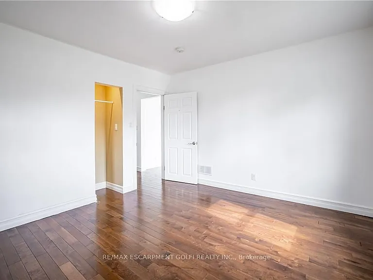 521 S Pelham Rd #UPPER — Photo 5