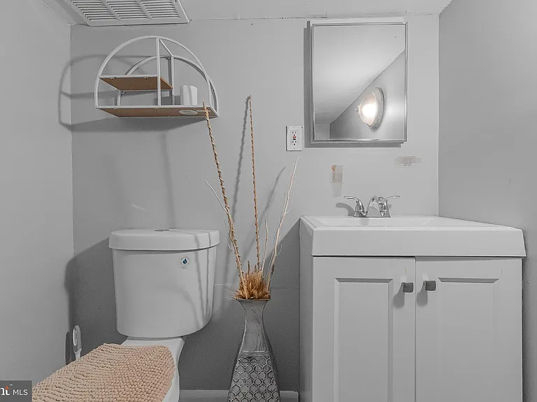 4517 Woodlea Ave — Photo 22
