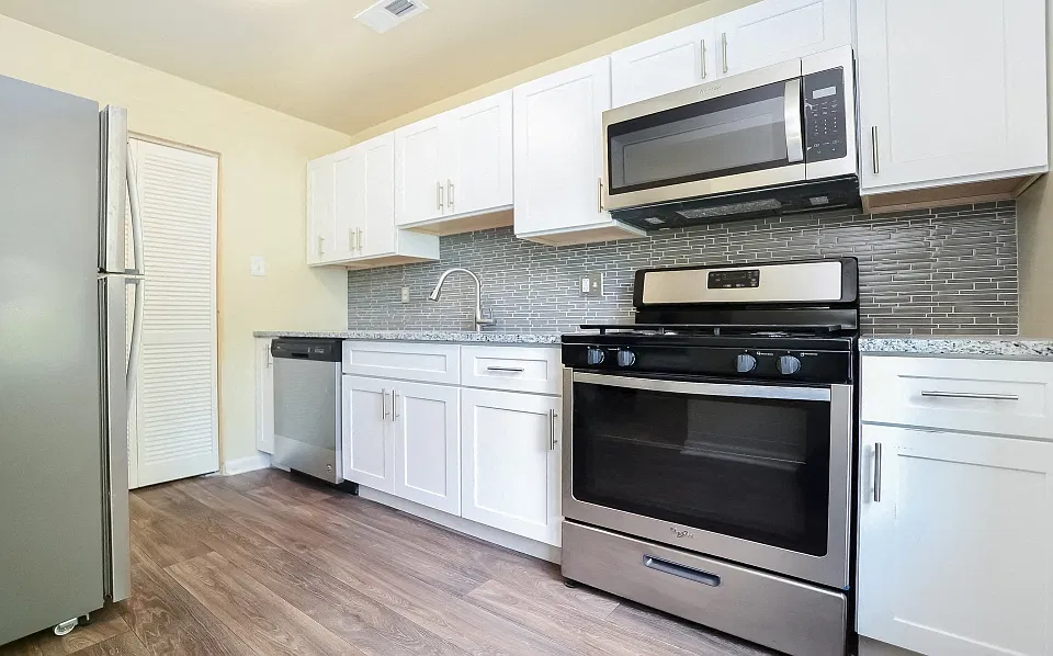 Fox Run Apartments and Townhomes