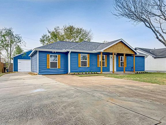 2nd image of 19038 Stoneagle Court Cres #669D
