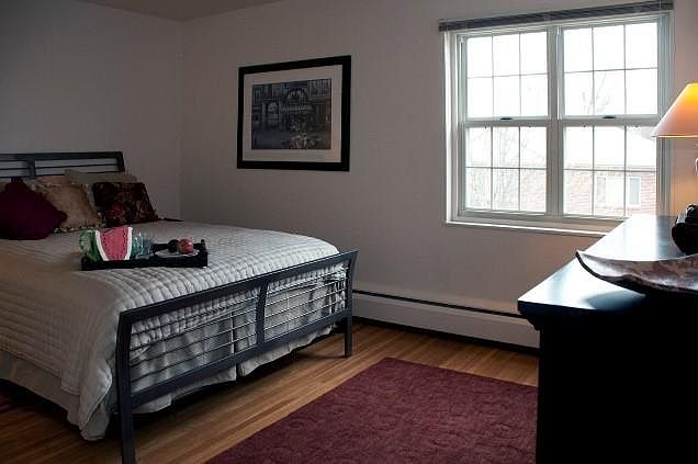 2nd image of 57 Lilac Dr APT 1