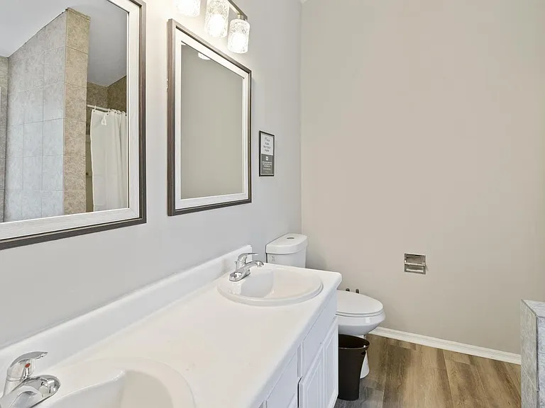 1225 Huntington Place Cir — Photo 10