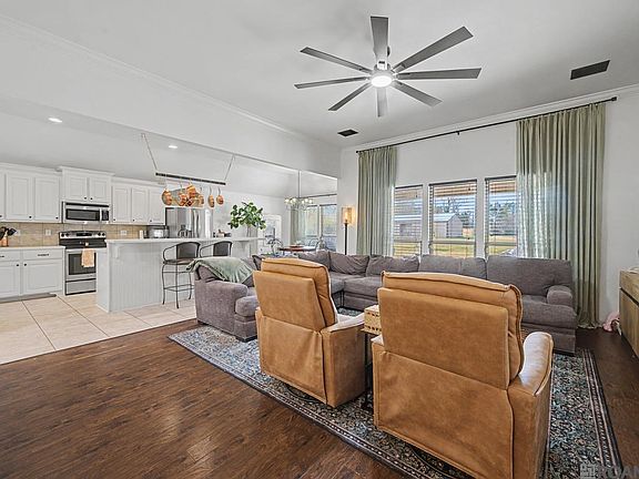 4th image of 9348 Pine Forest Ct