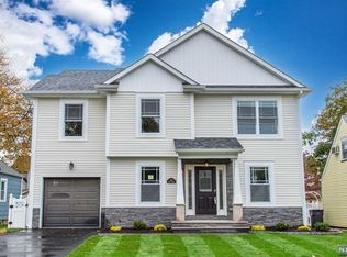 43 Lilac St, Bergenfield, NJ 07621