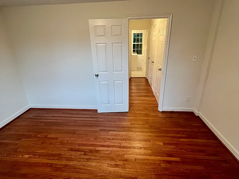 310 Ashby St #B — Photo 6