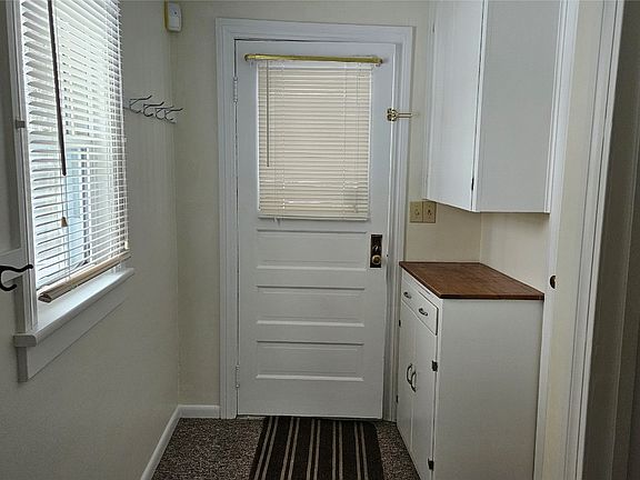 5th image of 1552 Garloch Dr
