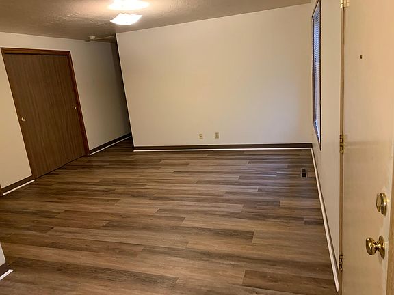 2nd image of 2906 Watson Ave