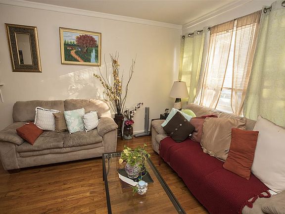 2nd image of 202 Clendenny Ave
