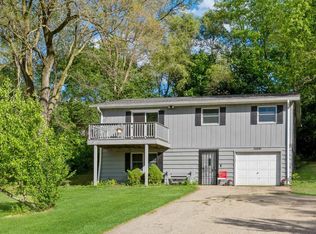 32841 S Lakeshore Dr, Burlington, WI 53105