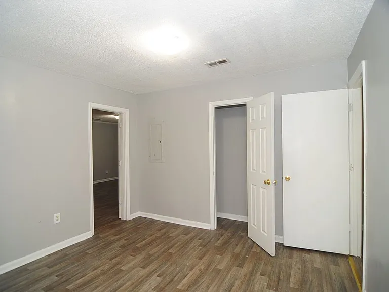 2425 Tuxedo Dr NW — Photo 10
