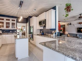 406 Baltusrol Cir, Garland, TX 75044