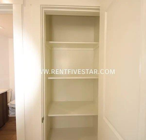 2475 Gathe Dr #B — Photo 16