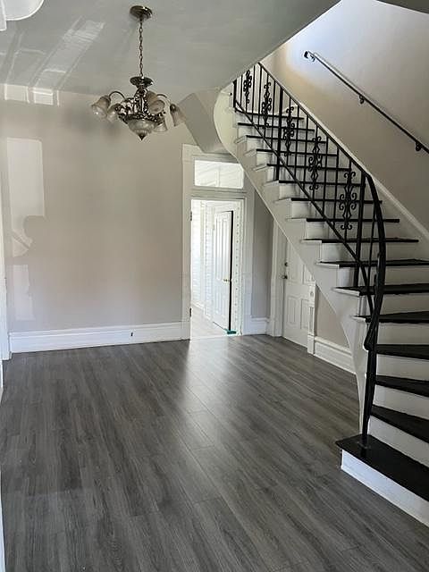 Beautiful entry/foyer