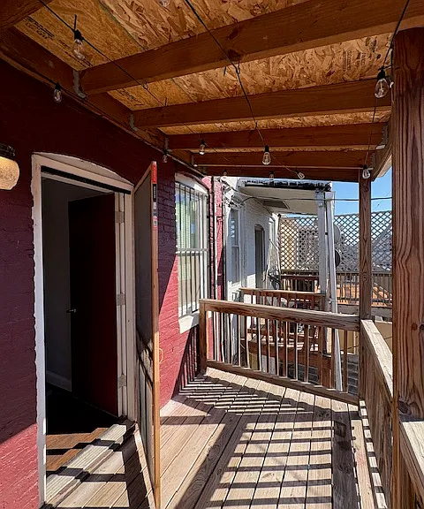 536 N Luzerne Ave — Photo 9