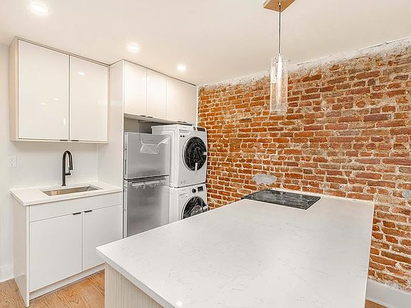 2nd image of 361 Vernon Ave #1A