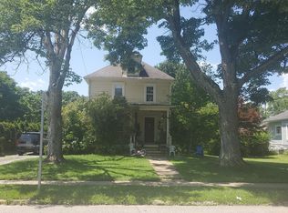 211 S Pittsburgh St, Zelienople, PA 16063