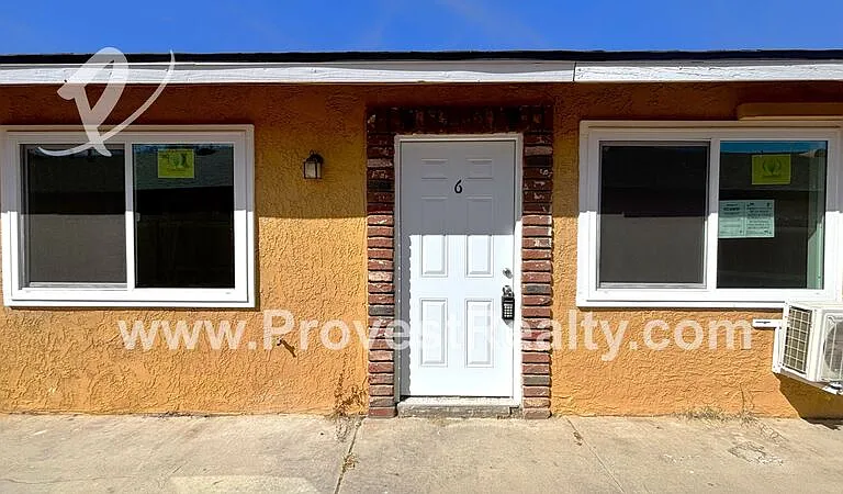 11800 White Ave #6 — Photo 1