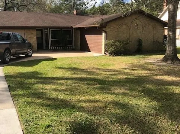 5420 Longshadow Dr, Dickinson, TX 77539