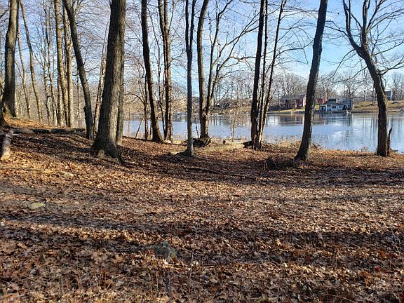 3rd image of 2693 S Geneva Lake Dr