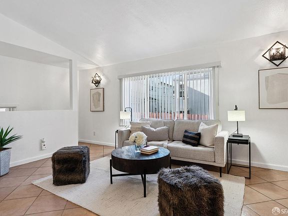 4th image of 6330-6334 Macarthur Blvd