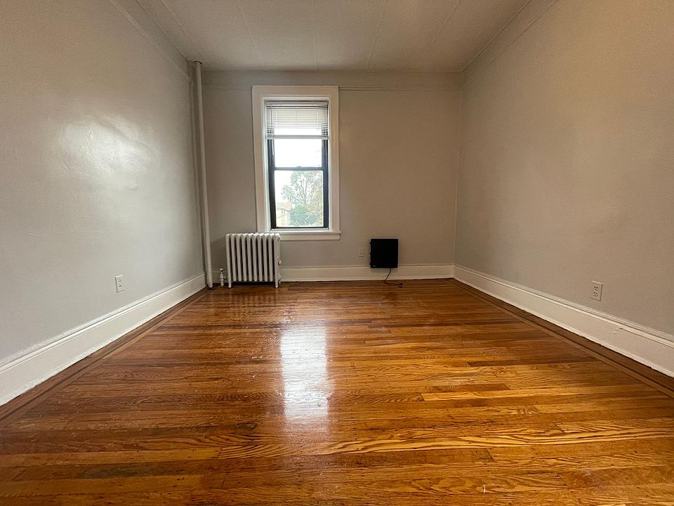 2nd image of 806 Avenue A #16D