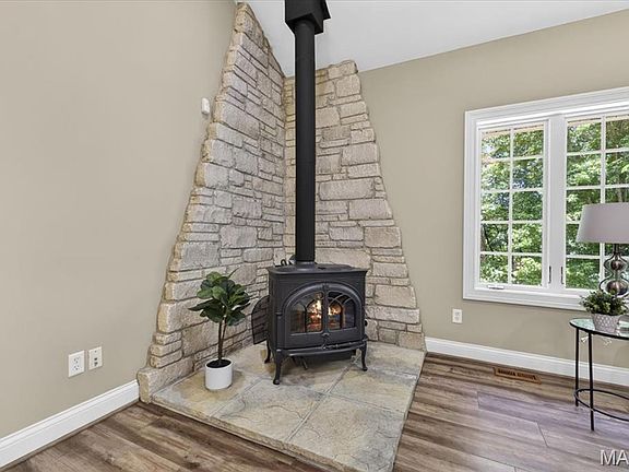 5th image of 18517 Gredan Ct