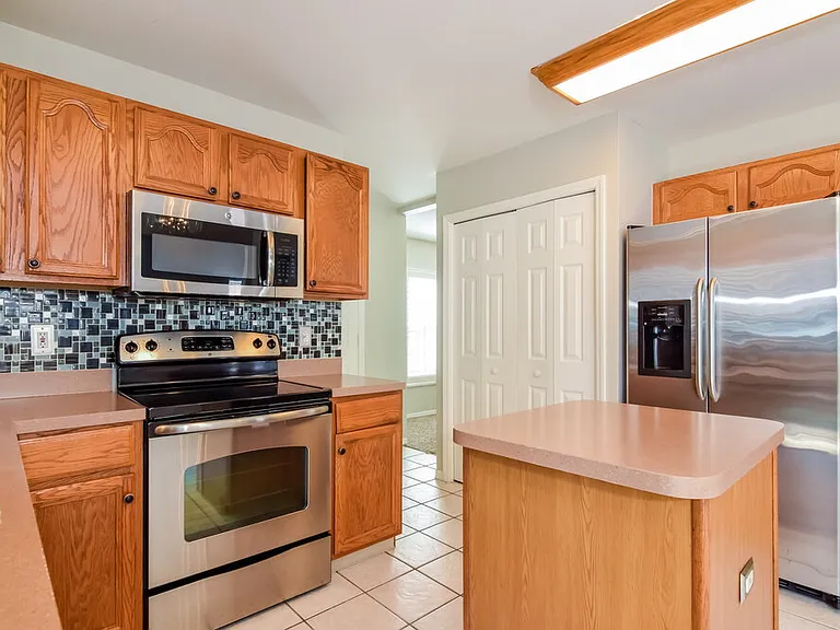 2321 Lyncrest Ct — Photo 8