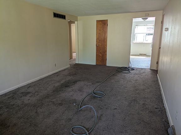 2nd image of 2920 N Rockwood Dr #B