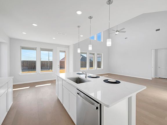 4th image of 1213 Sweet Pea Rd