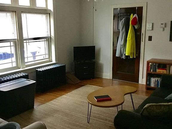 4th image of 519 Richmond Ave APT 2