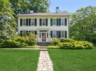 4 Lonetown Rd, Redding, CT 06896