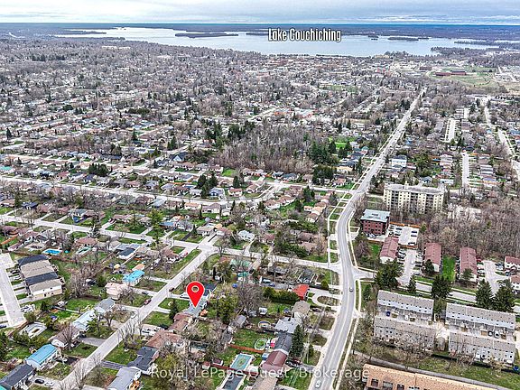 3rd image of 9 Eleanor Rd