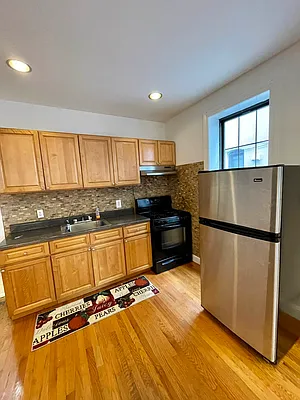 Rented by Voro, LLC | media 4