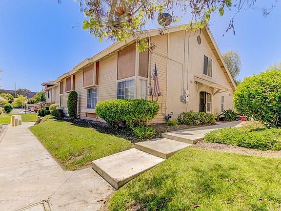 2nd image of 1875 Manzana Way