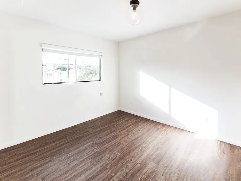 255 S Avenue 55 #1 — Photo 8