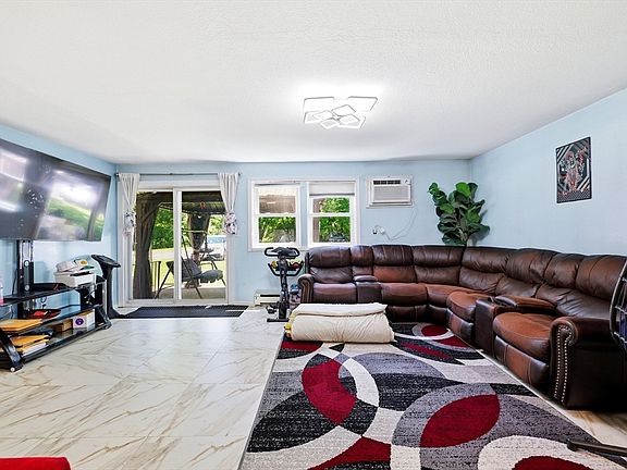 4th image of 80 Damon Rd APT 8111