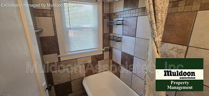 1 bed, 1.0 bath, 1064 sqft, $875 — Photo 3