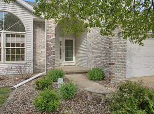 2613 Lakeview Dr, Champaign, IL