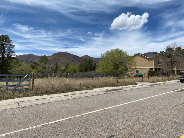 2549 36th St, Los Alamos, NM 87544