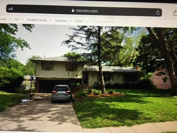 2916 Sage Brush Dr, Lawrence, KS 66047