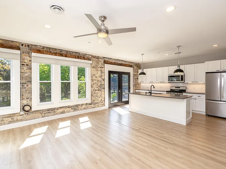 4003 N Downer Ave #B — Photo 7