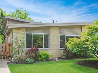 638 Pine St, Wilmette, IL