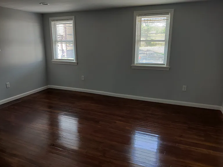 213 Robert St #215 — Photo 11
