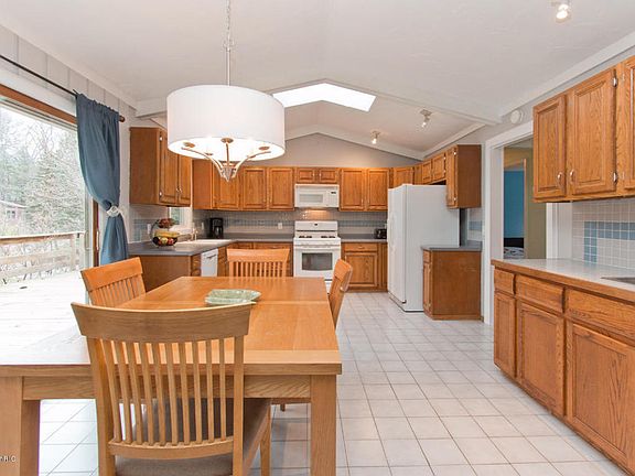 5th image of 6859 Forest Valley Dr SE
