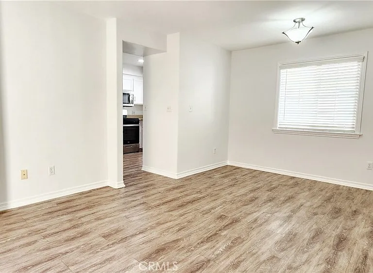 1675 Gramercy Ave — Photo 7