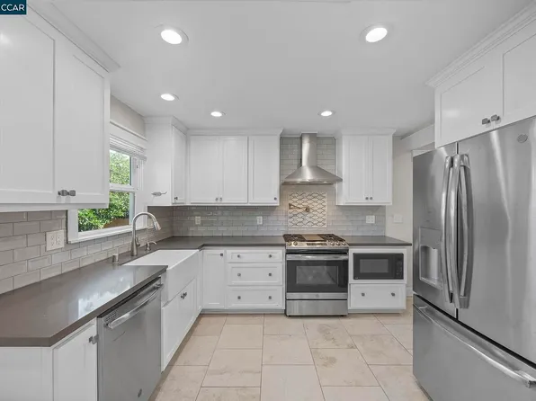 2910 Almond St #1, Martinez, CA 94553