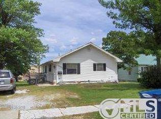 3107 E 8th St, Joplin, MO 64801