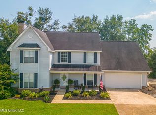 12447 Lake Village Dr, Gulfport, MS 39503
