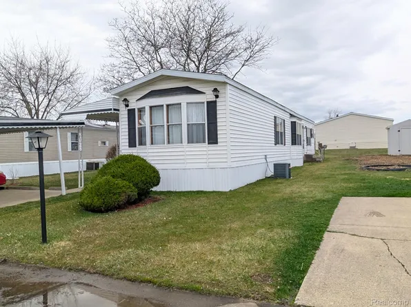 513 Macduff Dr, Mount Morris, MI 48458